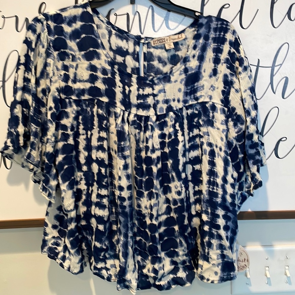 NWT Gypsies & Moondusy  tie dye top